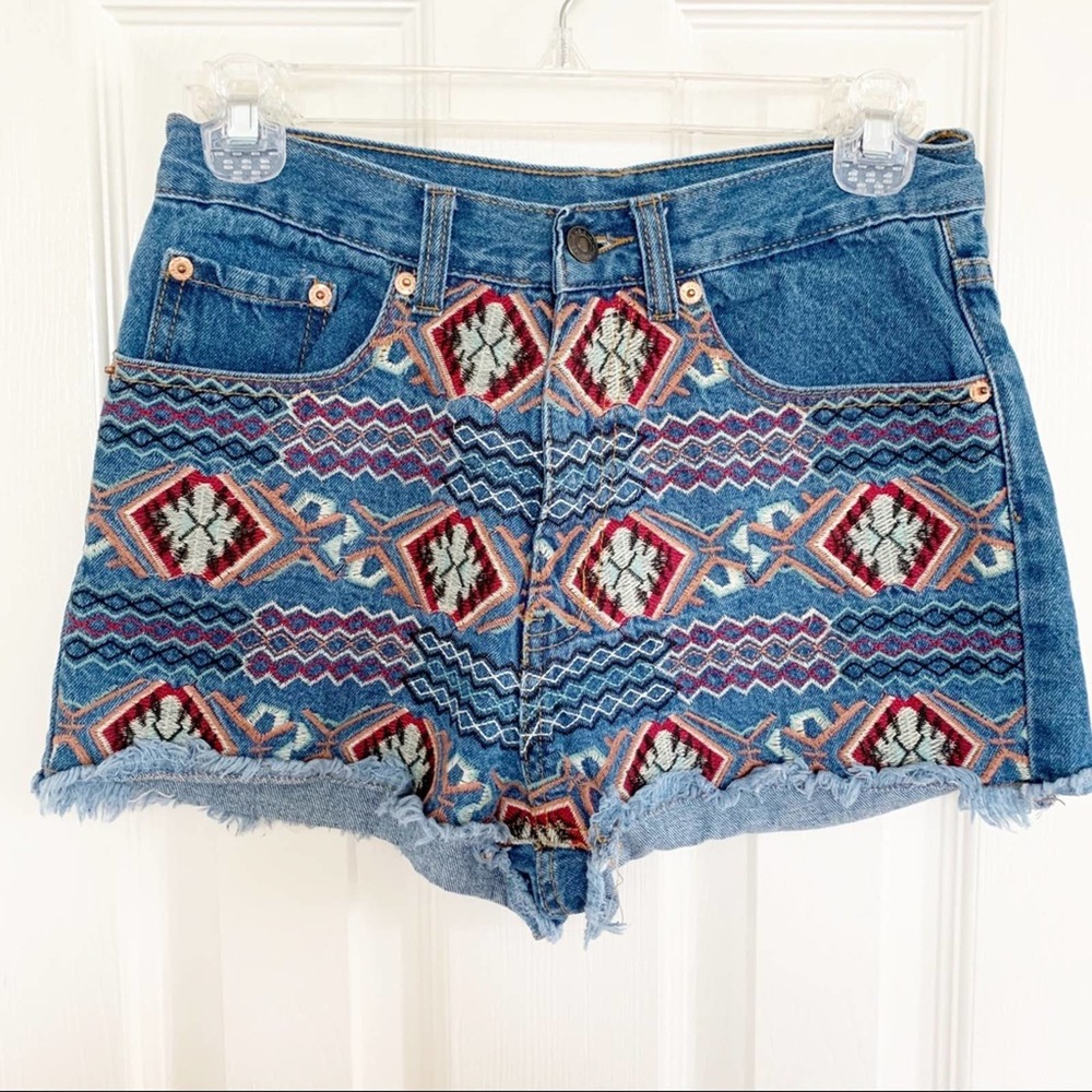 Honey Punch Boho Aztec Embroidered Denim Cutoff Shorts Small Coastal Cowgirl